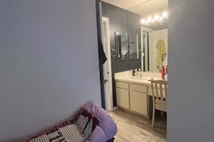 933 Roaring Springs Rd, Fort Worth, TX 76114 - Photo 10