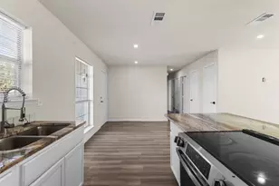 1002 Bridlewood Dr, Garland, TX 75040 - Photo 6