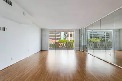 3701 Turtle Creek Boulevard #5D, Dallas, TX 75219 - Photo 4