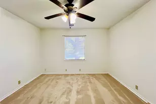 8715 Labron Ave, Dallas, TX 75209 - Photo 16