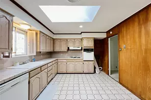 8715 Labron Ave, Dallas, TX 75209 - Photo 14