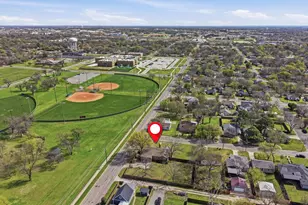 1824 N Binkley St, Sherman, TX 75092 - Photo 38