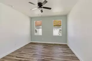 2801 Twyman Ave, Dallas, TX 75215 - Photo 14