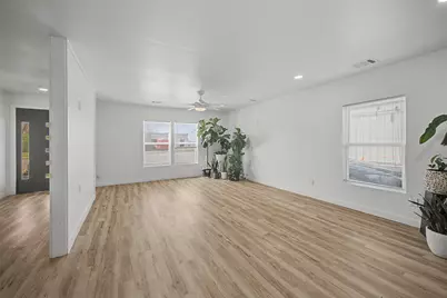 5409 Sun Valley Drive, Fort Worth, TX 76119 - Photo 8