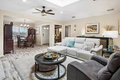 2726 Oak Trail, Carrollton, TX 75007 - Photo 6