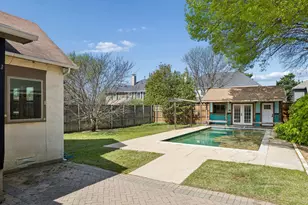 8015 Eagle Trail, Dallas, TX 75238 - Photo 14