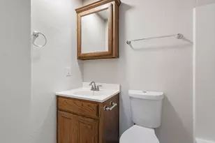 713 W Bond St, Denison, TX 75020 - Photo 24