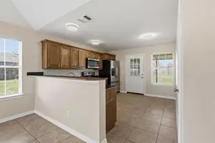 713 W Bond St, Denison, TX 75020 - Photo 12