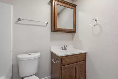 713 W Bond Street, Denison, TX 75020 - Photo 16