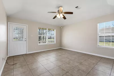 713 W Bond Street, Denison, TX 75020 - Photo 8