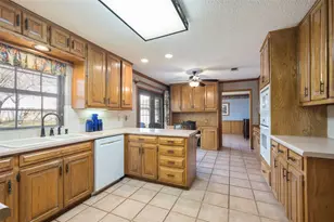 9 Quail Run St, Gainesville, TX 76240 - Photo 8