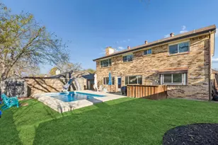 304 Lark Ln, Euless, TX 76039 - Photo 32