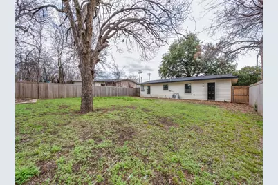 2619 Richland Avenue, Farmers Branch, TX 75234 - Photo 24