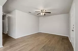 907 Thatcher St, Denison, TX 75020 - Photo 6