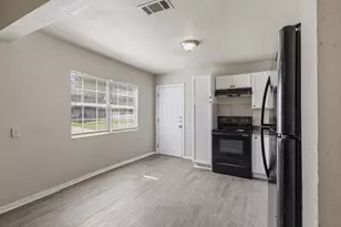 907 Thatcher St, Denison, TX 75020 - Photo 10