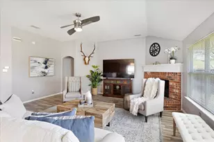 608 Lake Village Dr, McKinney, TX 75071 - Photo 12