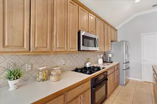 608 Lake Village Dr, McKinney, TX 75071 - Photo 16