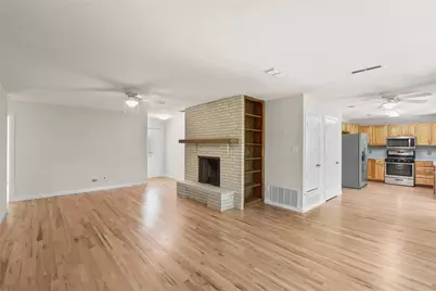 21 Horseshoe Drive, Highland Village, TX 75077 - Photo 4