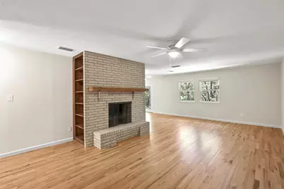 21 Horseshoe Drive, Highland Village, TX 75077 - Photo 10