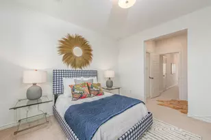 2828 Addison Park Ln, Fort Worth, TX 76110 - Photo 14