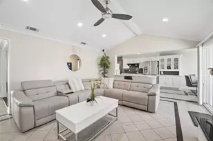 1910 University Dr, Richardson, TX 75081 - Photo 4