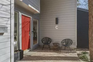 965 Easton Pl, Dallas, TX 75218 - Photo 2