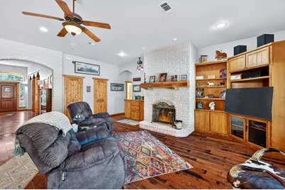 200 Cayuga Trail, Lake Kiowa, TX 76240 - Photo 18