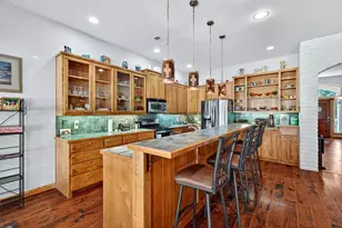 200 Cayuga Trail, Lake Kiowa, TX 76240 - Photo 14