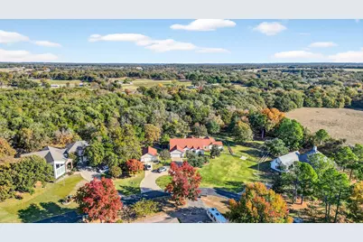 200 Cayuga Trail, Lake Kiowa, TX 76240 - Photo 6