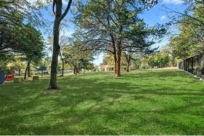 200 Cayuga Trail, Lake Kiowa, TX 76240 - Photo 38