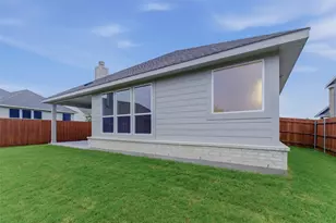 1237 Frio Dr, Springtown, TX 76082 - Photo 24