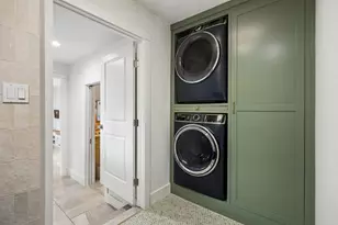 13806 Hughes Ln, Dallas, TX 75240 - Photo 20