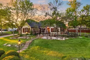 2609 Fair Oaks Cir, Sherman, TX 75092 - Photo 2