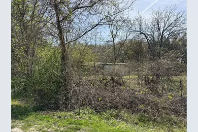 7727 Hollow Court, Terrell, TX 75161 - Photo 4