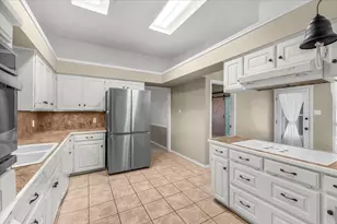 3212 Timber View Cir, Bedford, TX 76021 - Photo 16