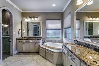 6800 Woodland Hills Drive, North Richland Hills, TX 76182 - Photo 14