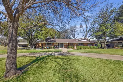 4609 Hildring Drive E, Fort Worth, TX 76109 - Photo 4