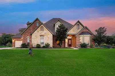 132 Silver Rose Boulevard, Burleson, TX 76028 - Photo 2