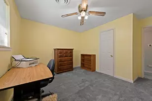 1306 Phillips St, Cleburne, TX 76033 - Photo 8