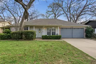 3002 Lynnwood Dr, Arlington, TX 76013 - Photo 2