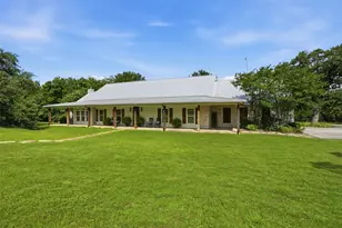 2151 Lipan Hwy, Granbury, TX 76048 - Photo 40