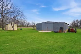 2151 Lipan Hwy, Granbury, TX 76048 - Photo 34