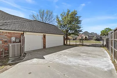 3004 Saint Lynda Drive, Mansfield, TX 76063 - Photo 34