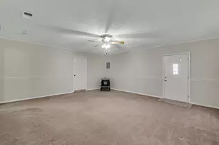 512 Kemper Ave, Crowley, TX 76036 - Photo 10