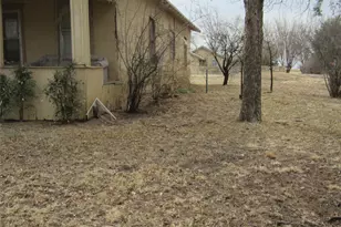 901 SE 4th, Knox City, TX 79529 - Photo 2