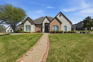 2262 Cedar Grove Dr, Cleburne, TX 76033 - Photo 1