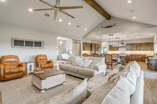 19611 N County Line Rd, Ponder, TX 76259 - Photo 14