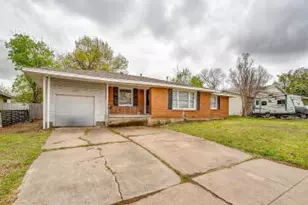 4809 Lowell Ln, Fort Worth, TX 76133 - Photo 2