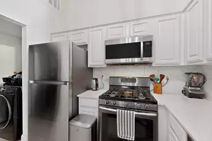200 Morning Star Ct, Irving, TX 75063 - Photo 10