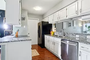 2313 Hollybush Ln, Bedford, TX 76021 - Photo 2